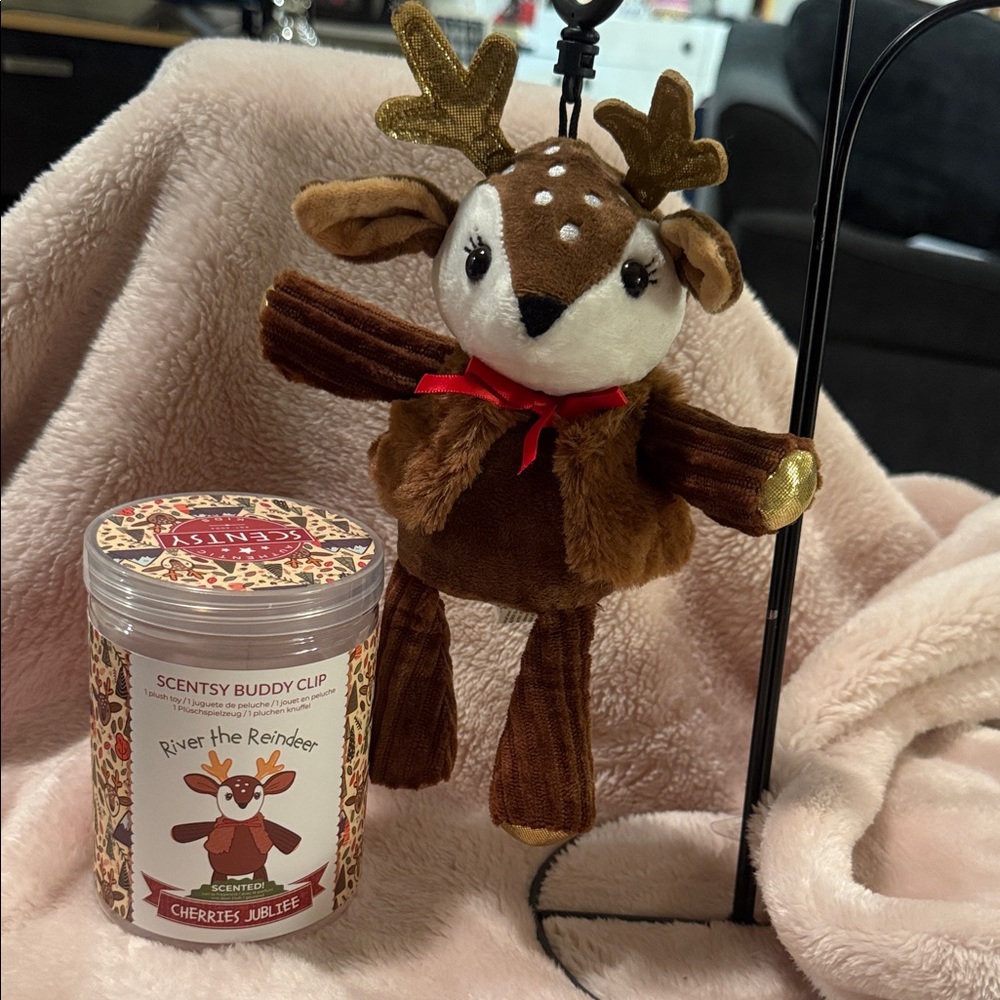 Scentsy River the Reindeer Buddy Clip in Brown and Gold